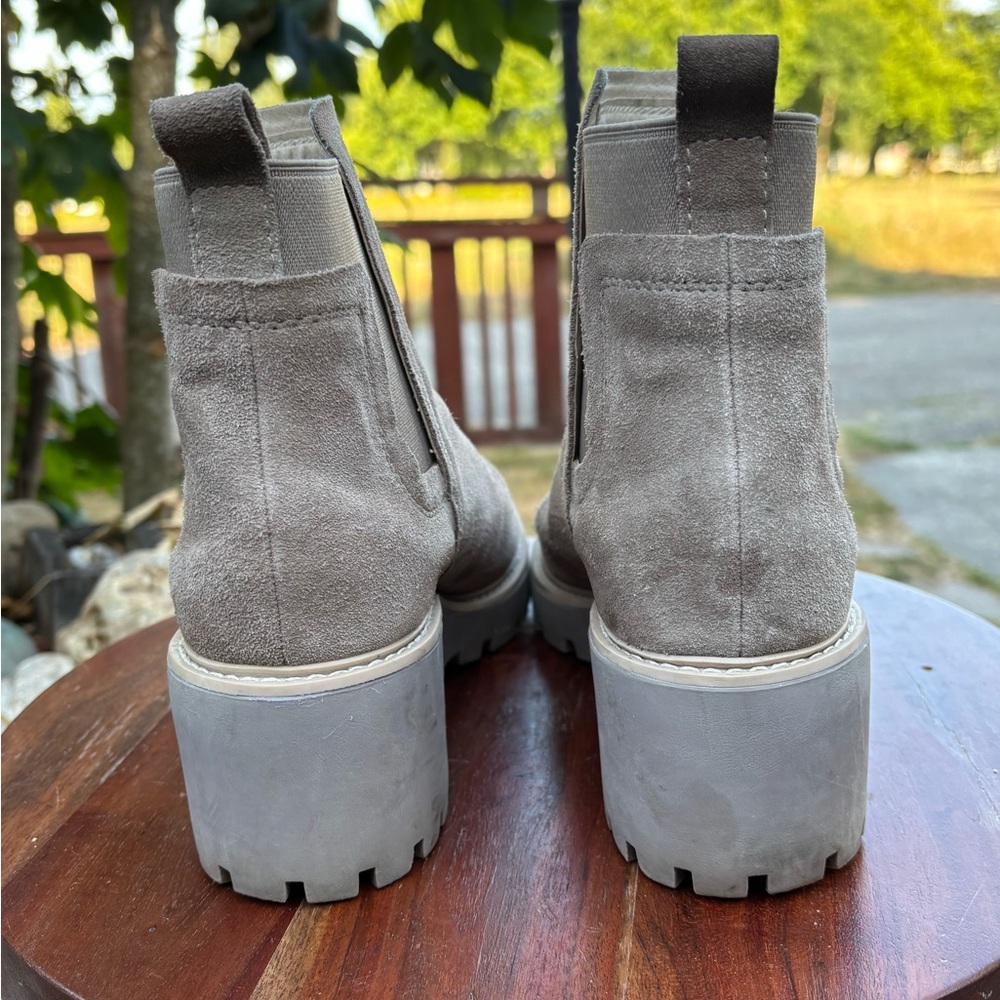 Dolce Vita size 8.5 Beige Suede Ankle Boots. NWOT - Picture 4 of 9